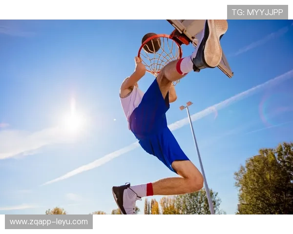 埃斯托里尔战术解析：防守反击成制胜关键，球队展现惊人韧性与执行力